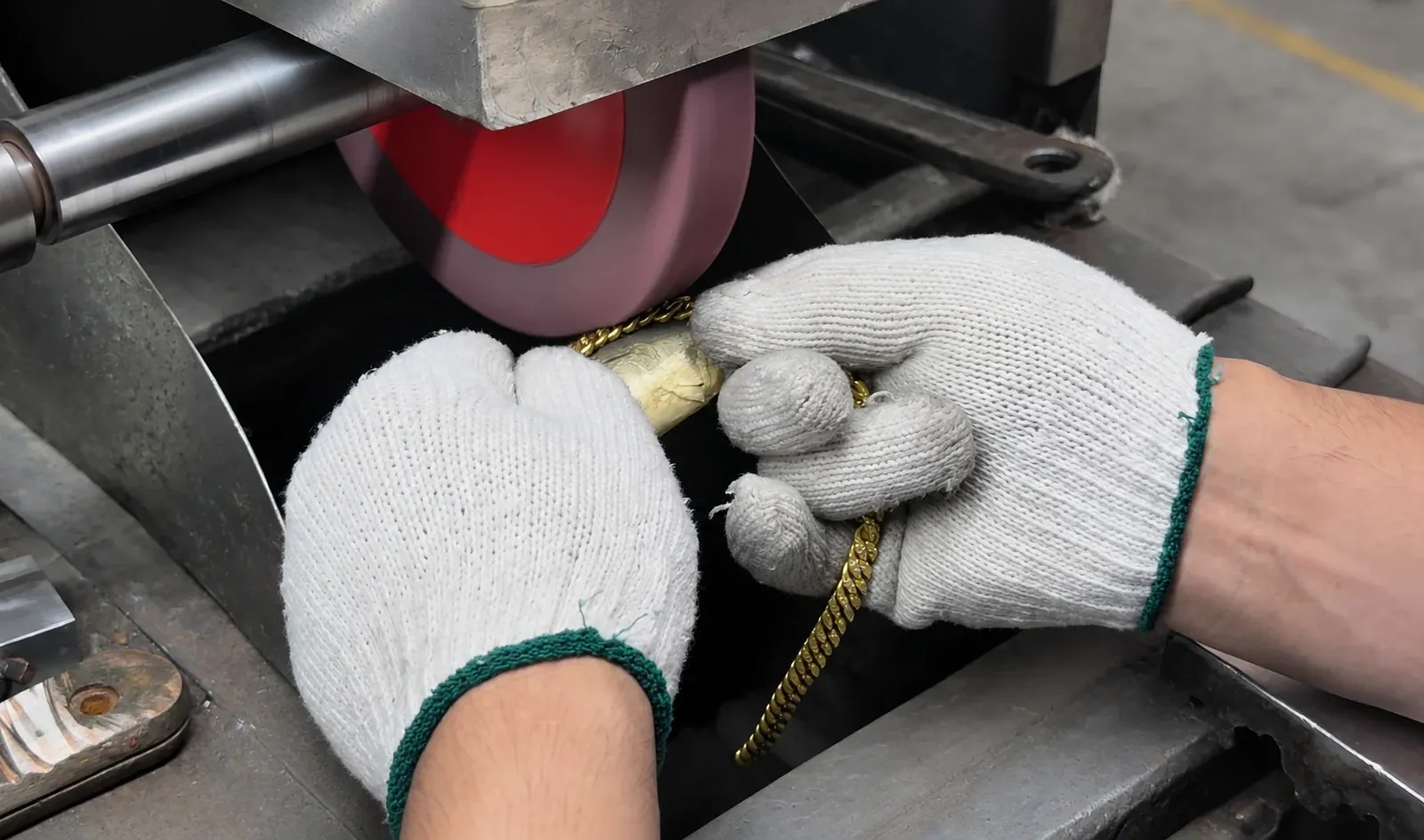 Chain polishing and buffing process