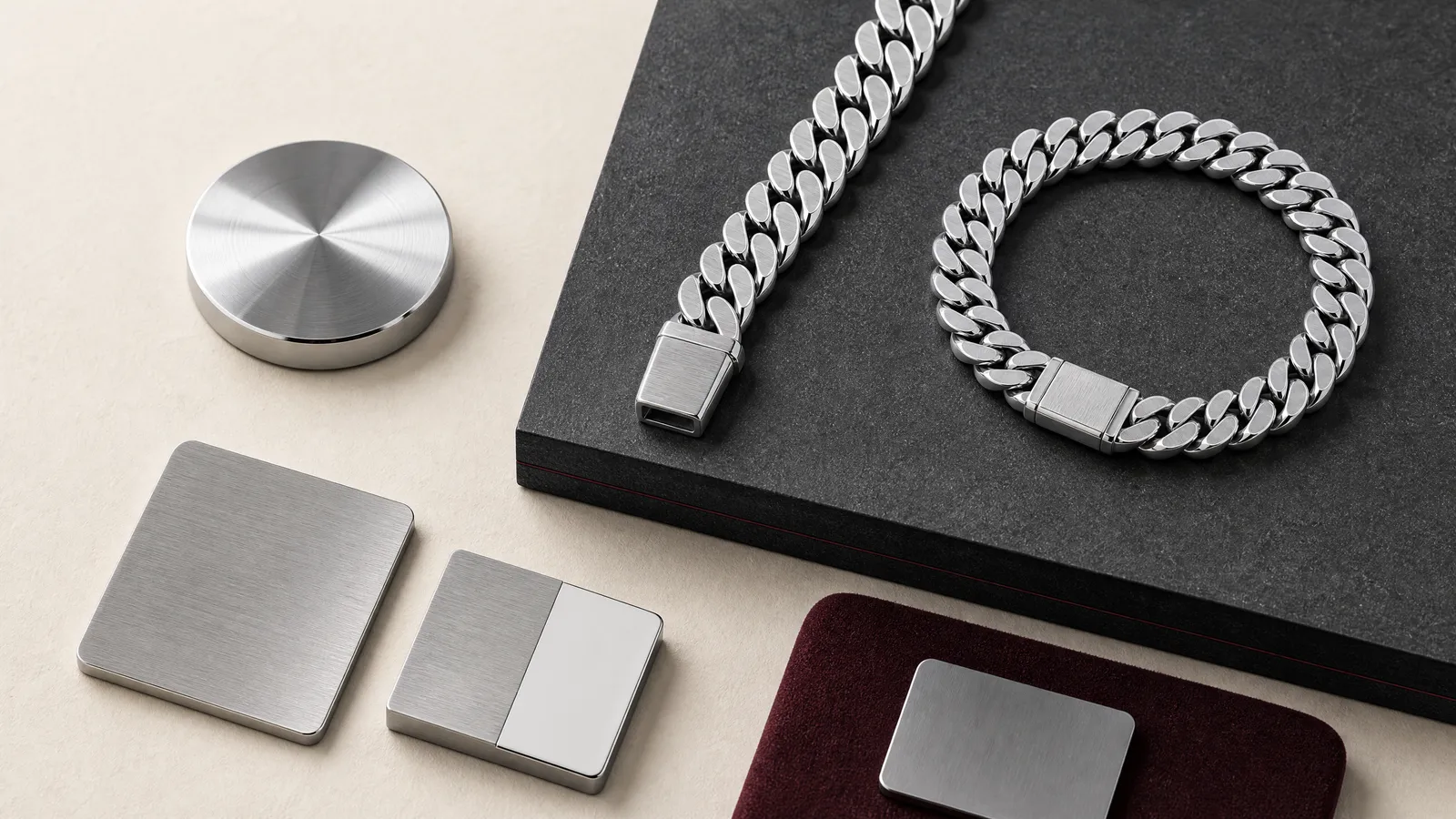 Stainless steel jewelry material and polished product surface